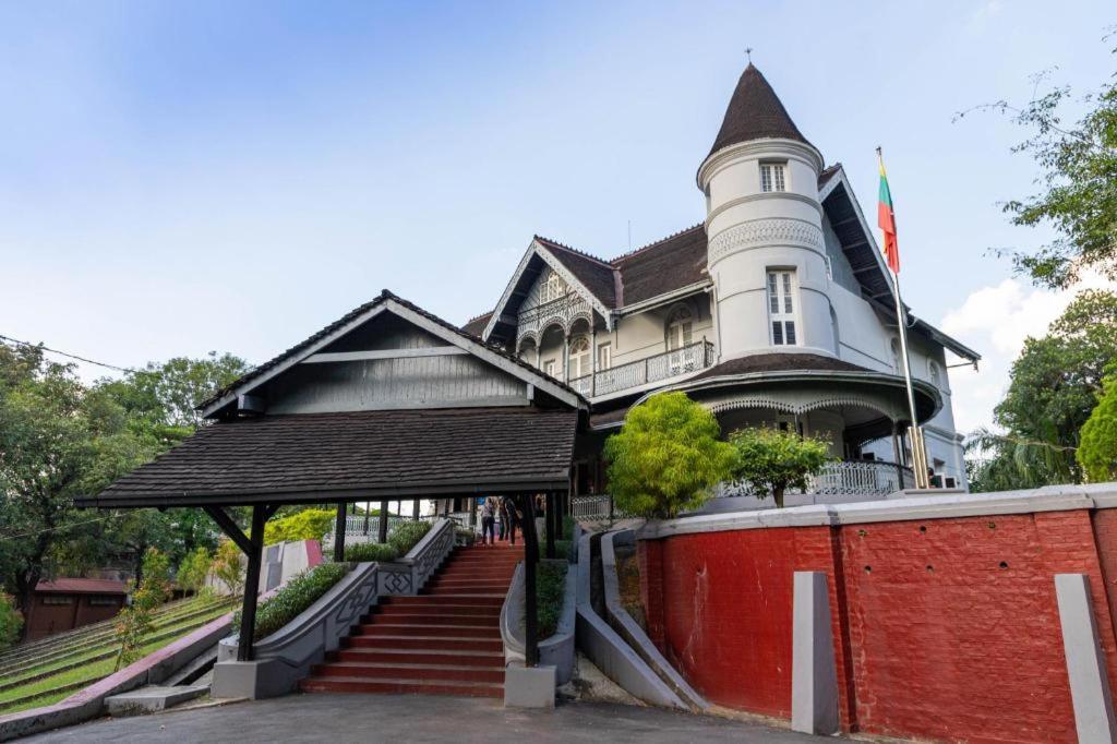 Virati Hotel Янгон Экстерьер фото