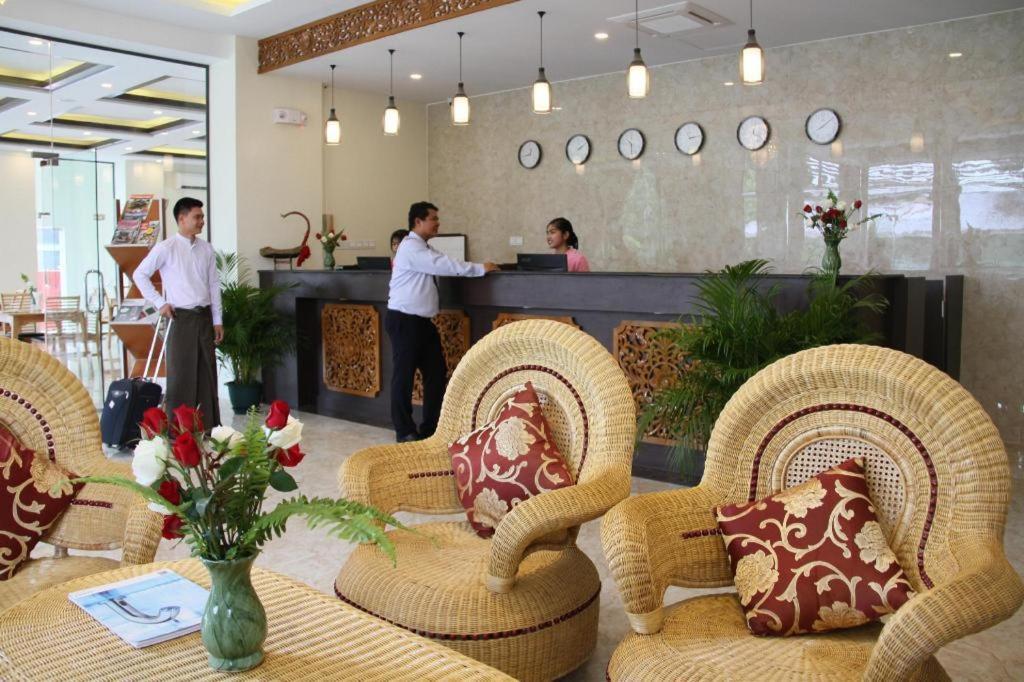 Virati Hotel Янгон Экстерьер фото