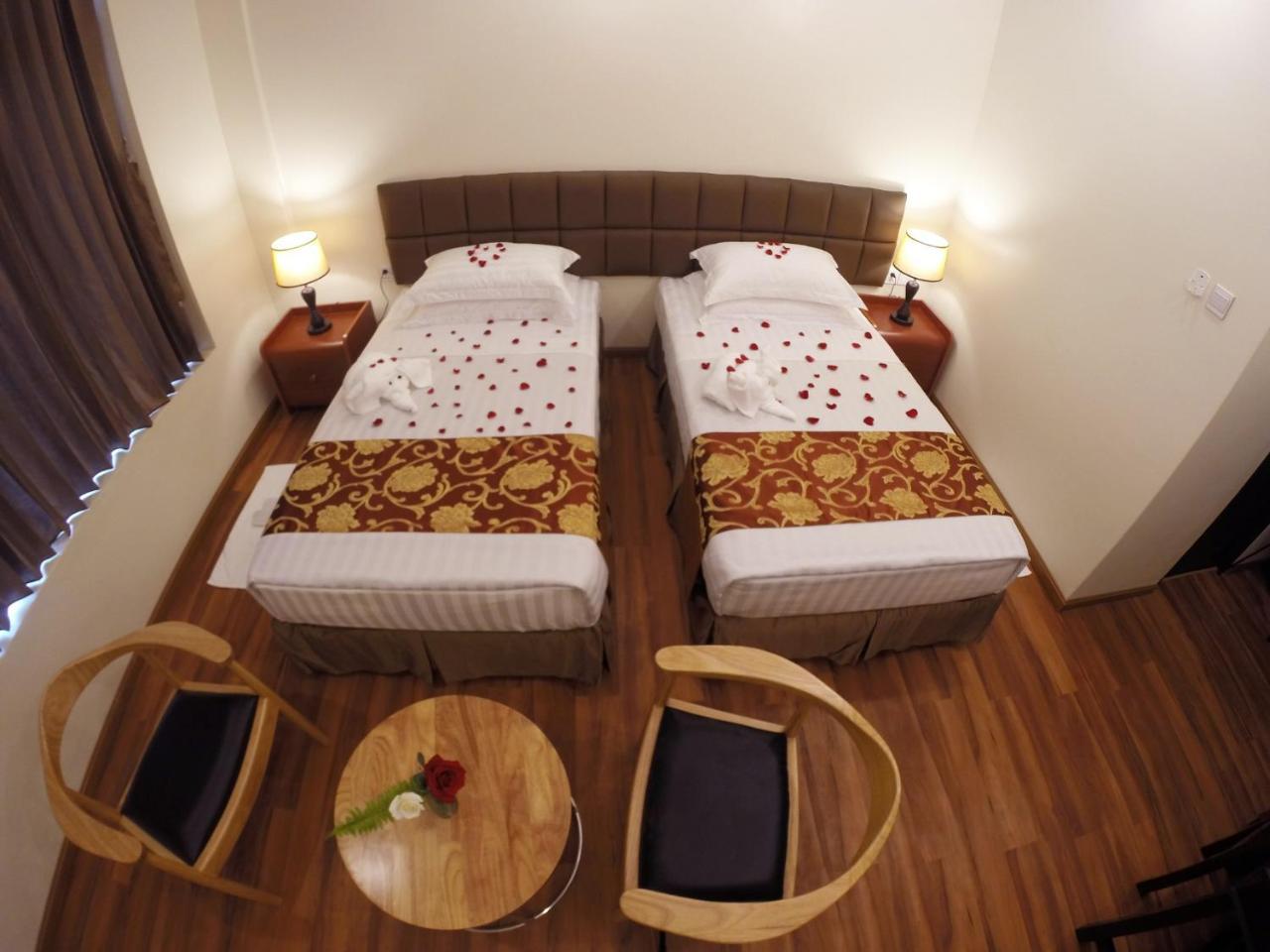 Virati Hotel Янгон Экстерьер фото